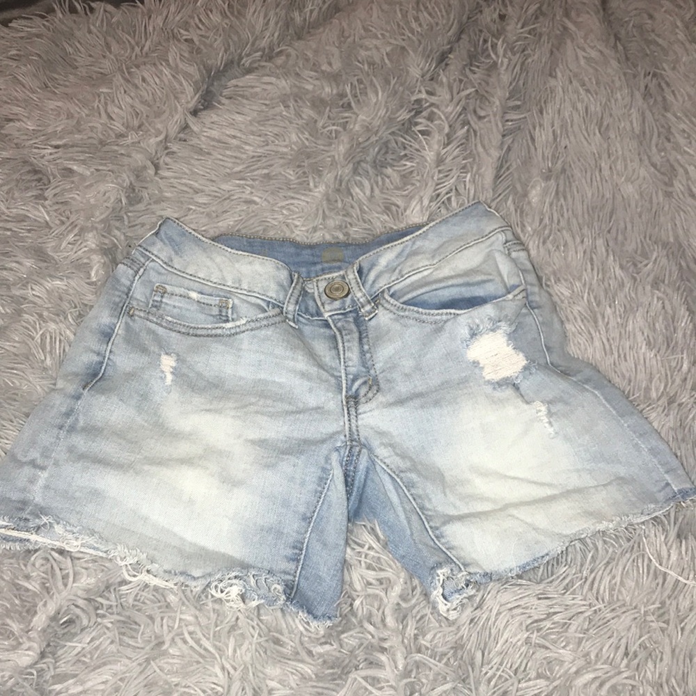 Light denim shorts
